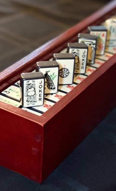 Luxury Bright Paint Wooden Mahjong Box with Custom Mahjong Tiles