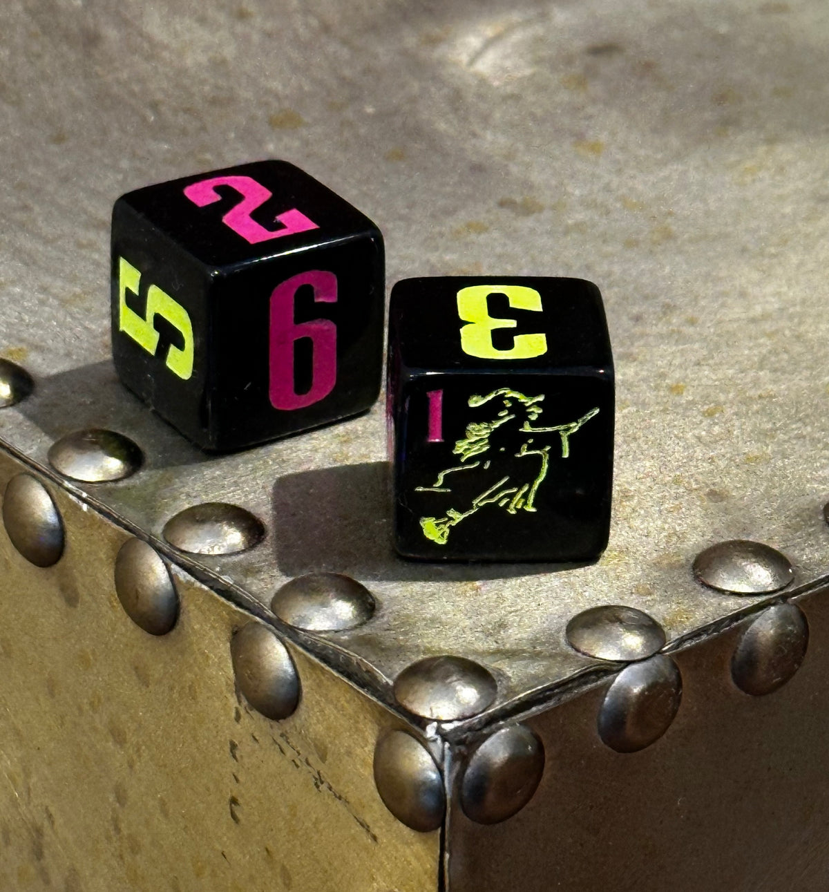 Wicked Bewitching Pink & Green on Black Mahjong Dice™