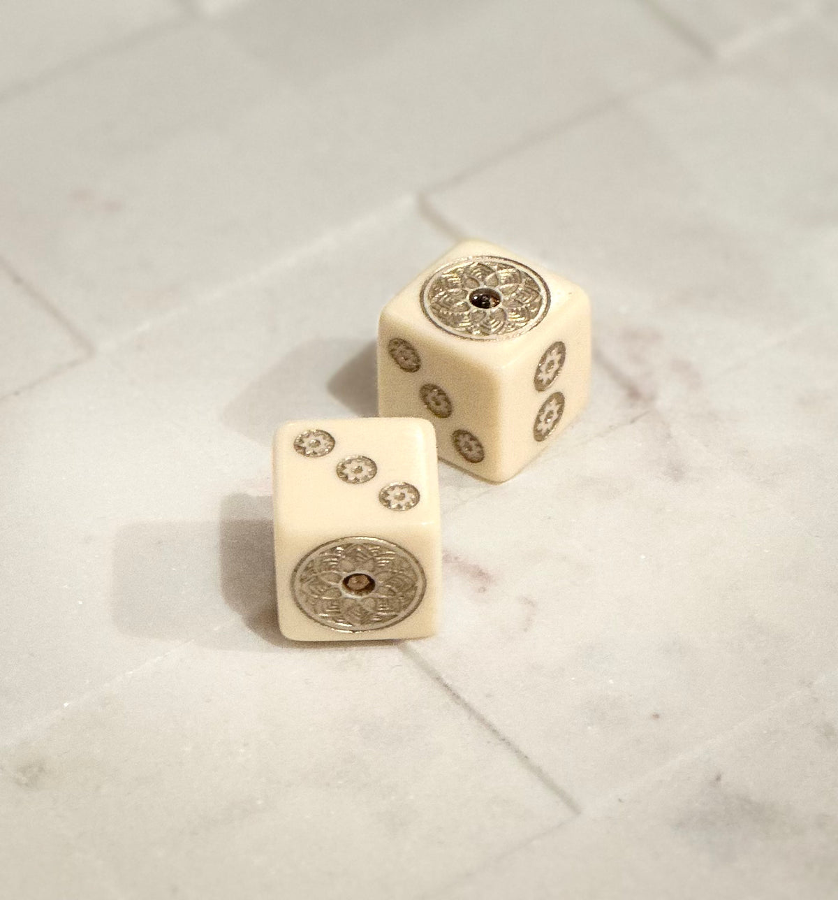 Gold Rush Bling - one pair 19 mm ivory color dice with gold & smoke topaz stone