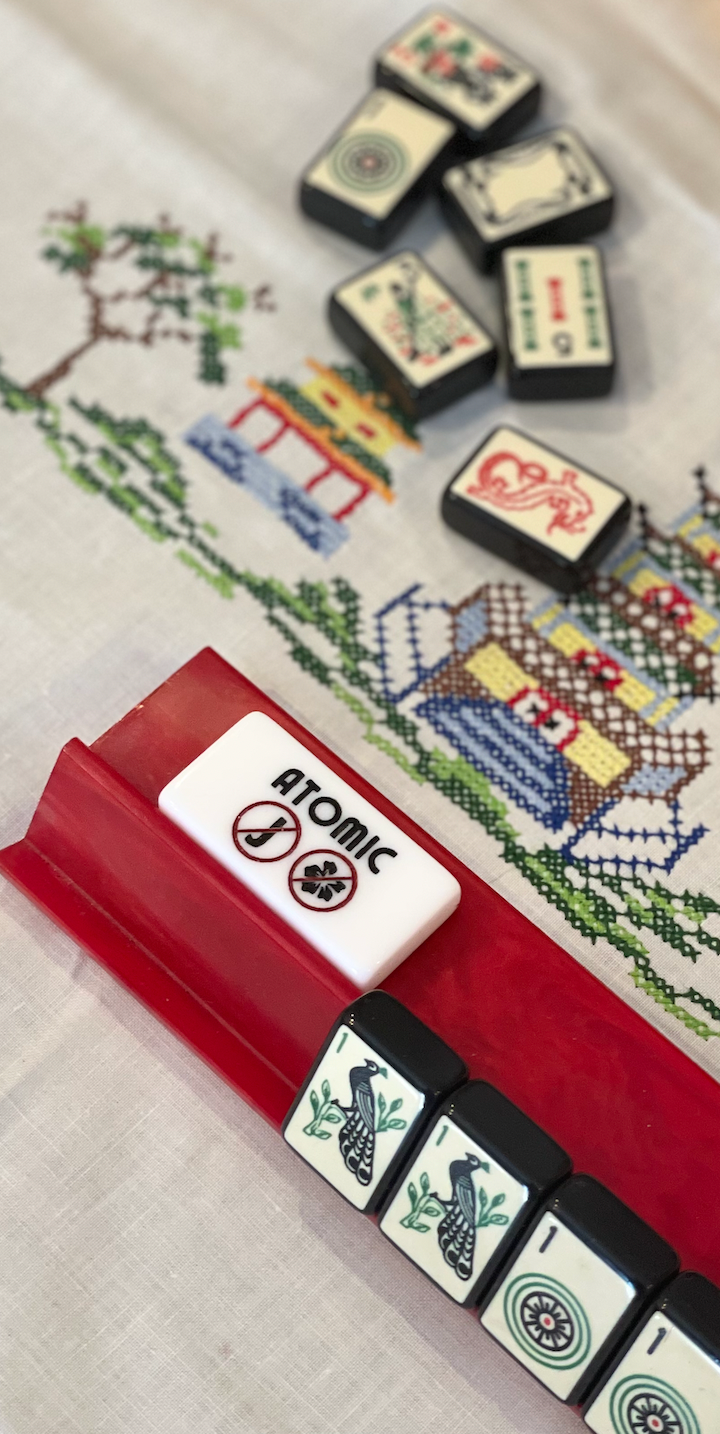 Modern Mahjong Atomic Indicator - Mah Jongg No Jokers No Flower Hand! (on Mahjinoes® tile)